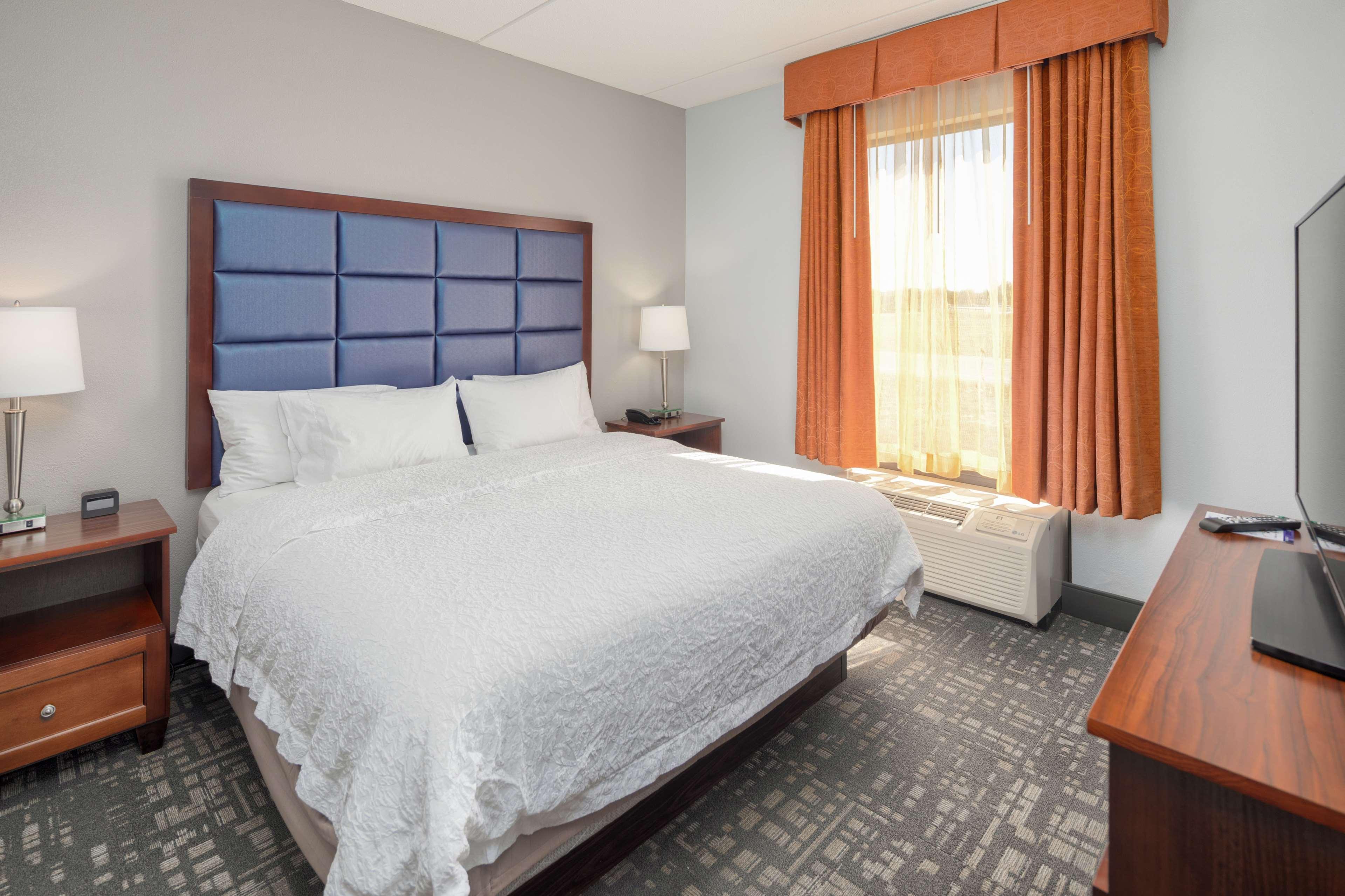Hampton Inn Louisville Northeast Kültér fotó