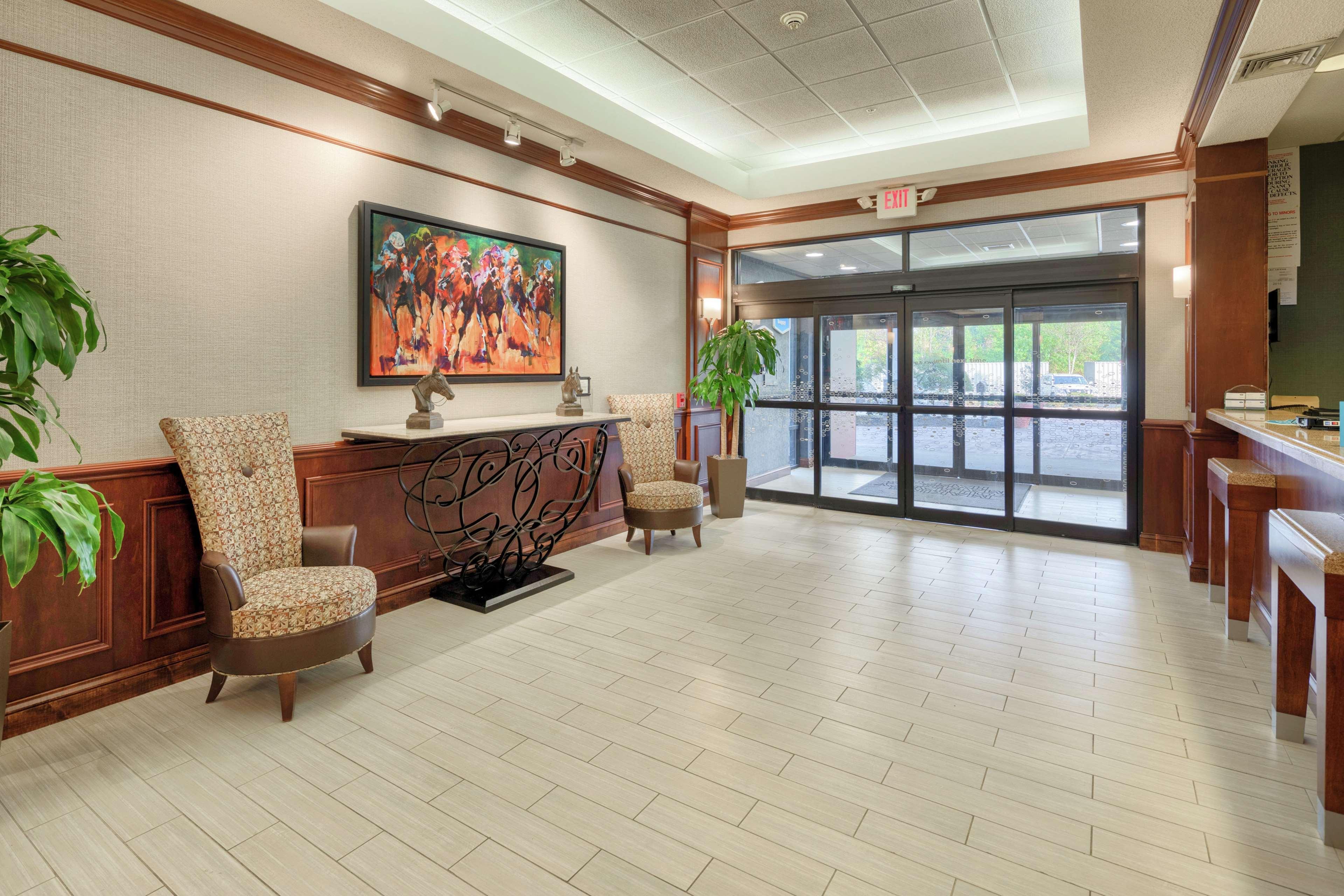 Hampton Inn Louisville Northeast Kültér fotó