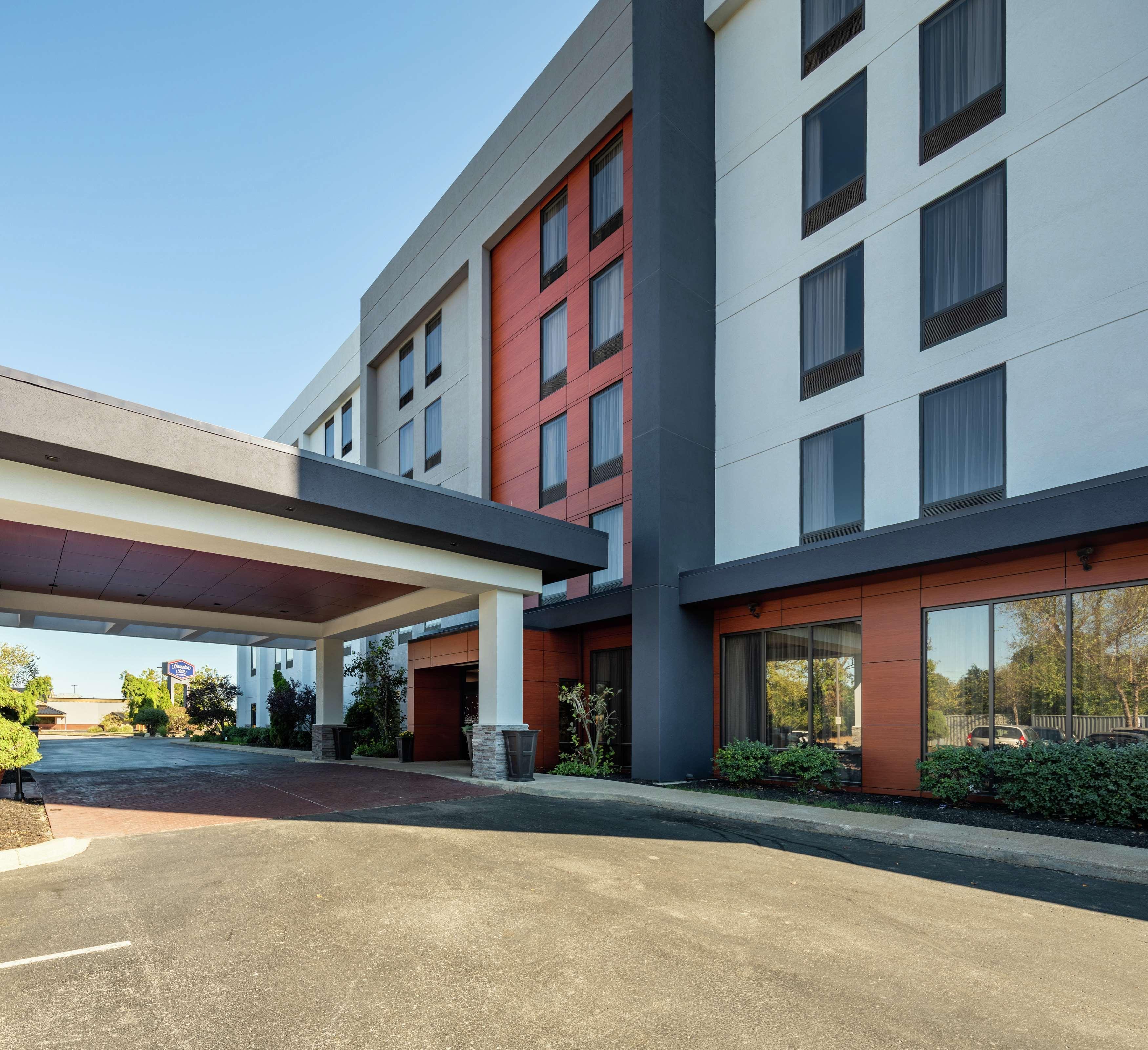 Hampton Inn Louisville Northeast Kültér fotó