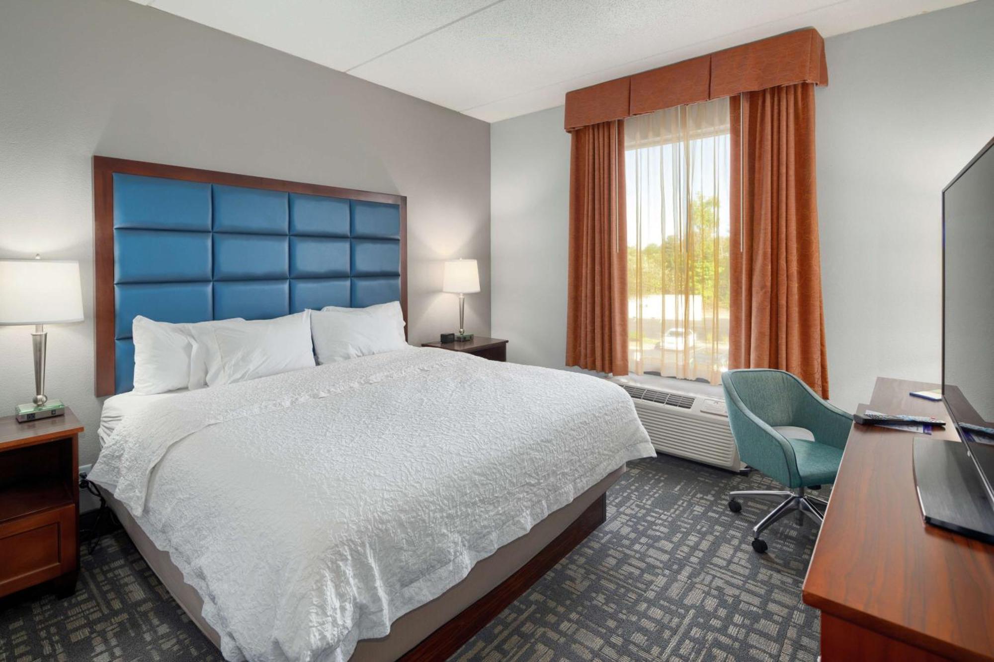 Hampton Inn Louisville Northeast Kültér fotó