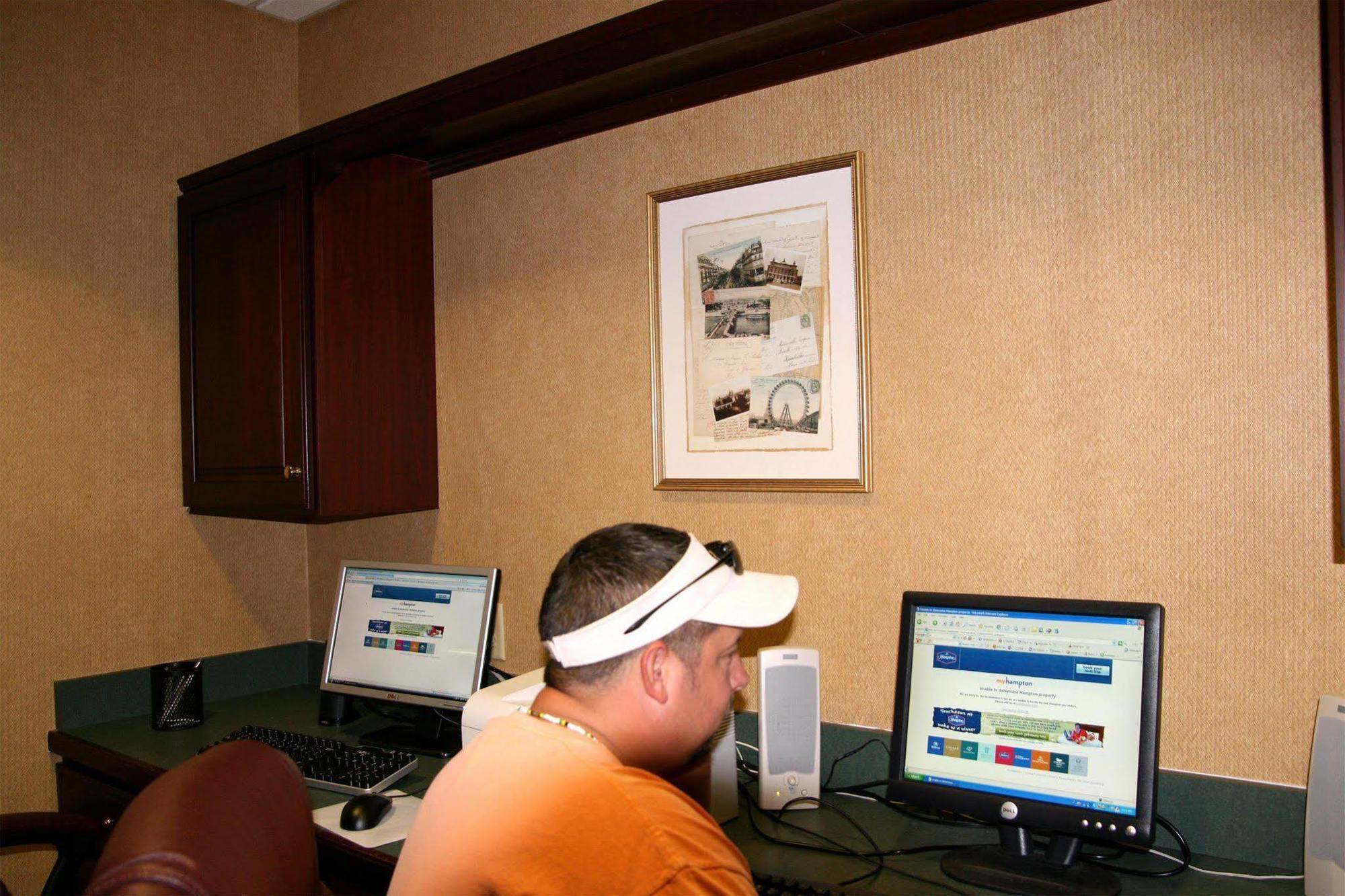 Hampton Inn Louisville Northeast Létesítmények fotó