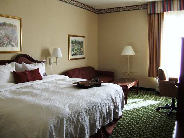 Hampton Inn Louisville Northeast Szoba fotó